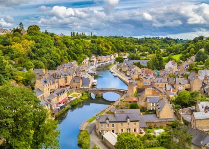 Maison Proche Du Port De Dinan
